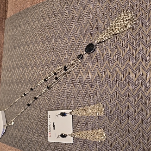 LIZ CLAIBORNE WOMEN'S FASHION JEWELRY BUNDLE OF NECKLACE AND MATCHING EARRINGS - Picture 5 of 14